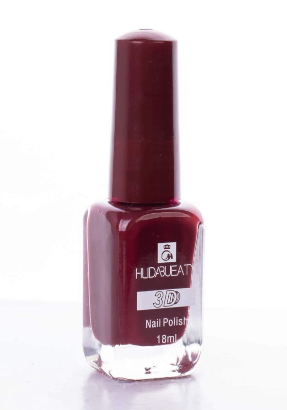 Huda Beauty 3D Glossy Nail Polish 18ml طلاء اظافر Huda Beauty 3D Glossy Nail Polish 18ml طلاء اظافر