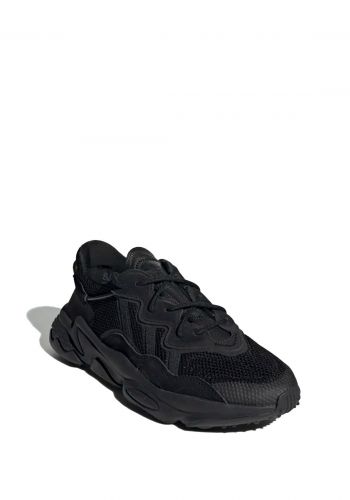 حذاء رياضي رجالي أسود اللون من أديداس Adidas Ozweego