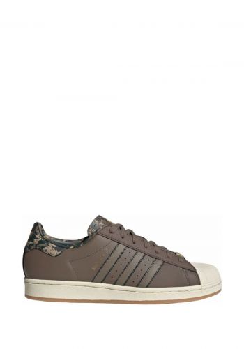 حذاء رياضي رجالي بني اللون من اديداس Adidas Superstar Shoes