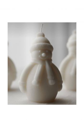 شمعة معطرة بتصميم رجل الثلج