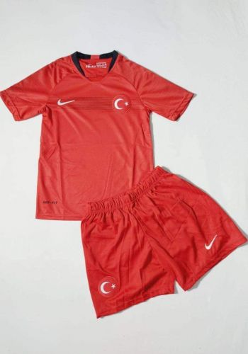 دريس رياضي ولادي المنتخب التركي احمر اللون 