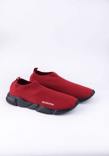 حذاء رجالي رياضي احمر اللون